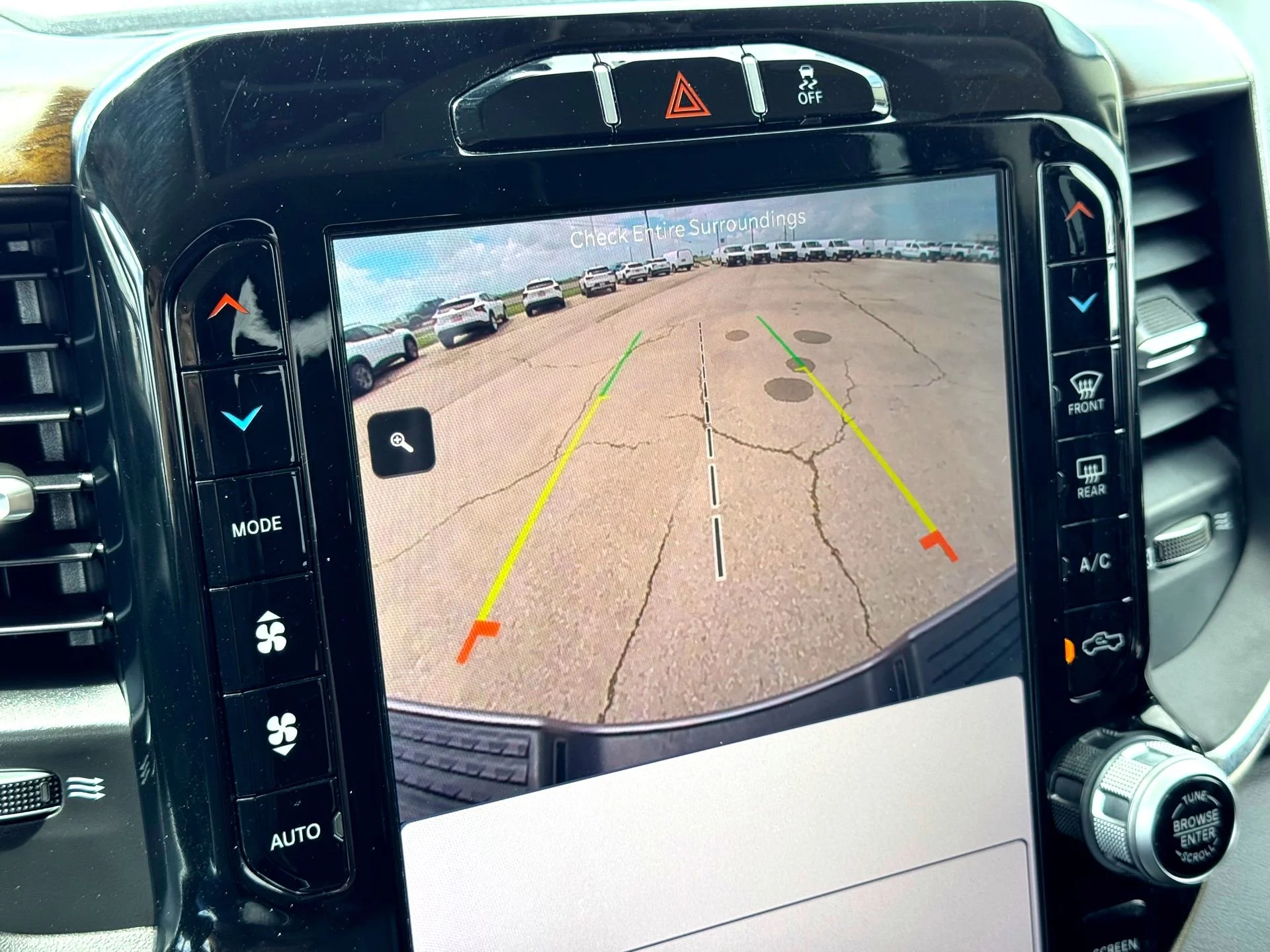 Used 2024  Ram Laramie image 30