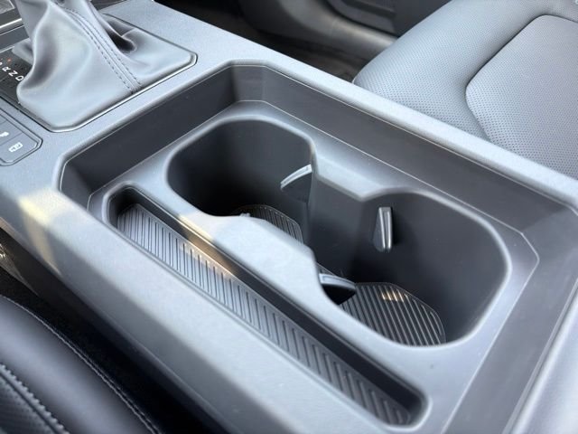 New 2027 Iceberg Green Kia EX image 20