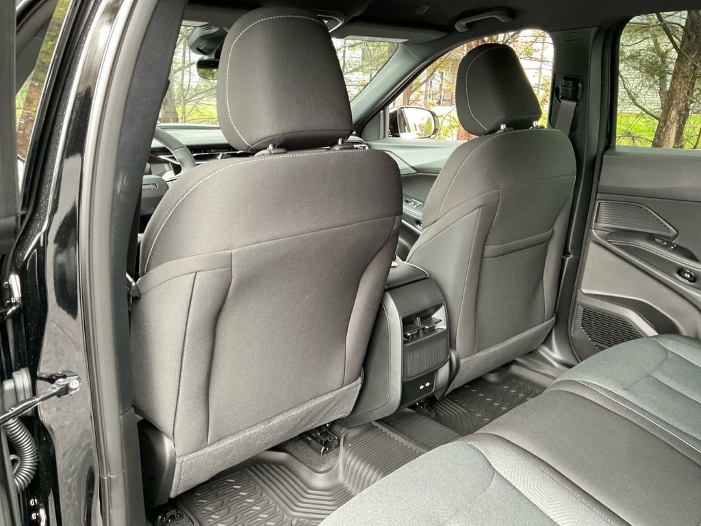 New 2026 Diamond Black Crystal Pearl-Coat Exterior Paint Jeep Laredo image 30