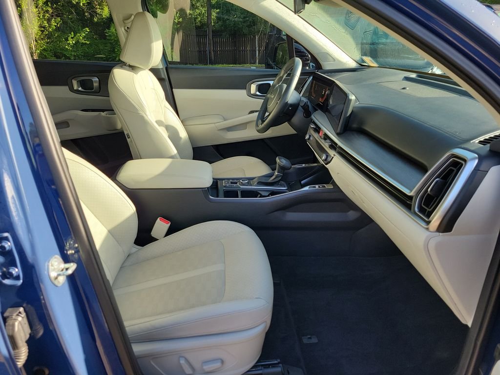 Certified Used 2025 Midnight Lake Blue Kia X-Line EX image 6