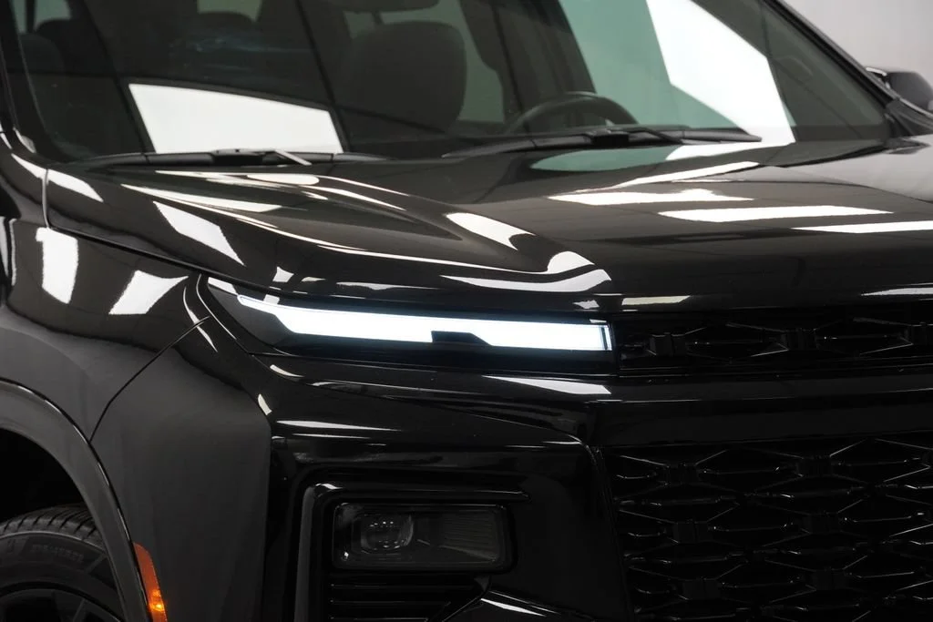 Used 2024 Mosaic Black Metallic Chevrolet RS image 35