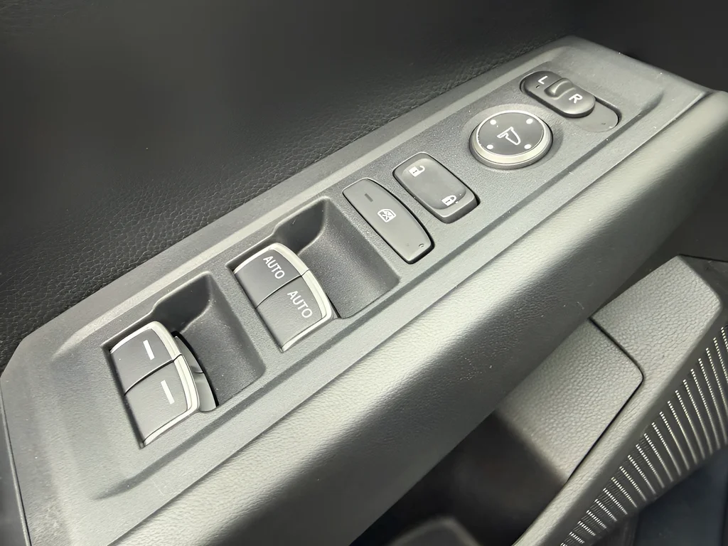 2023 Honda Accord LX - Photo 32