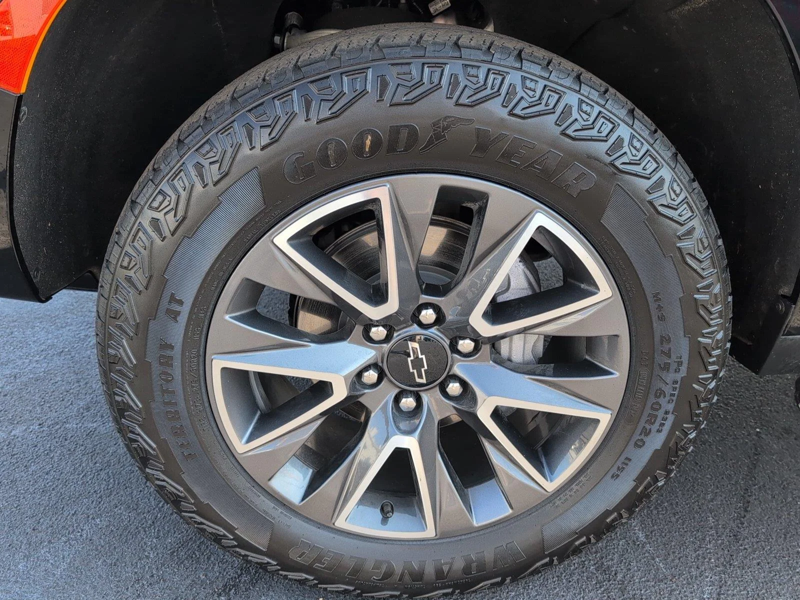 Used 2024 Black Chevrolet Z71 image 9