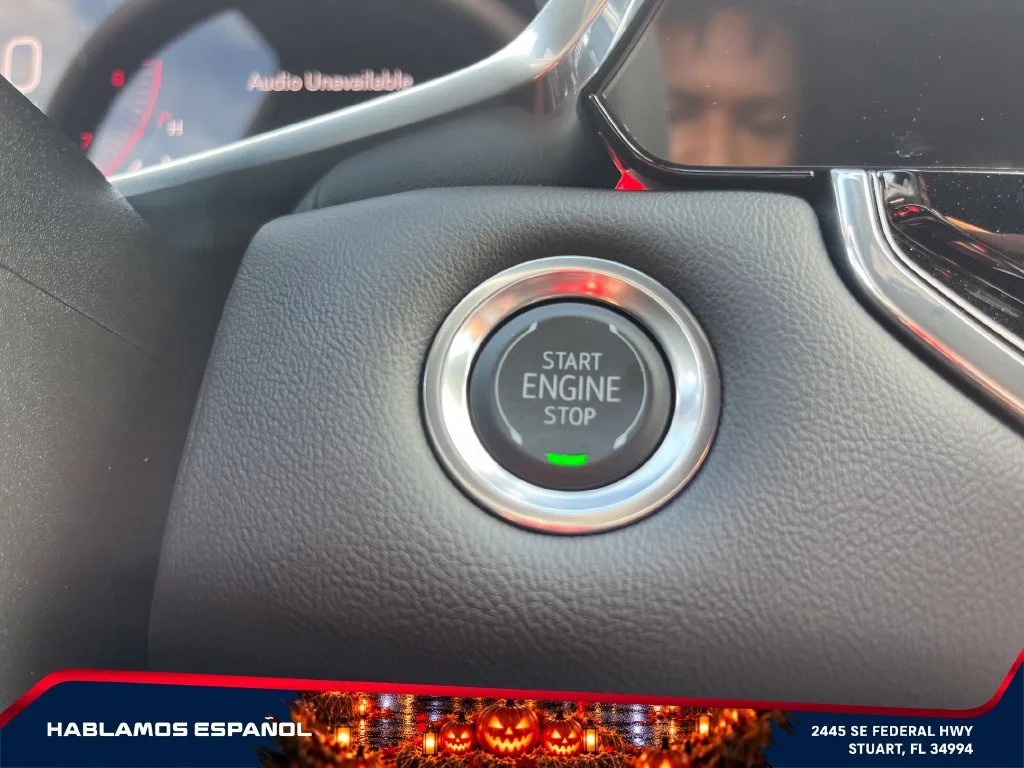 New 2026 Summit White GMC Elevation image 28