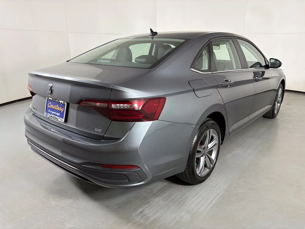 Used 2024 Gray Volkswagen 1.5T SE image 8