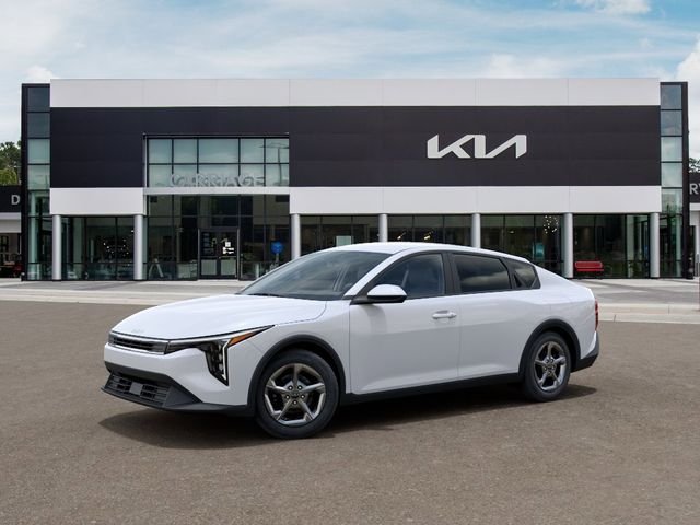 New 2026 Snow White Pearl Kia LXS image 3