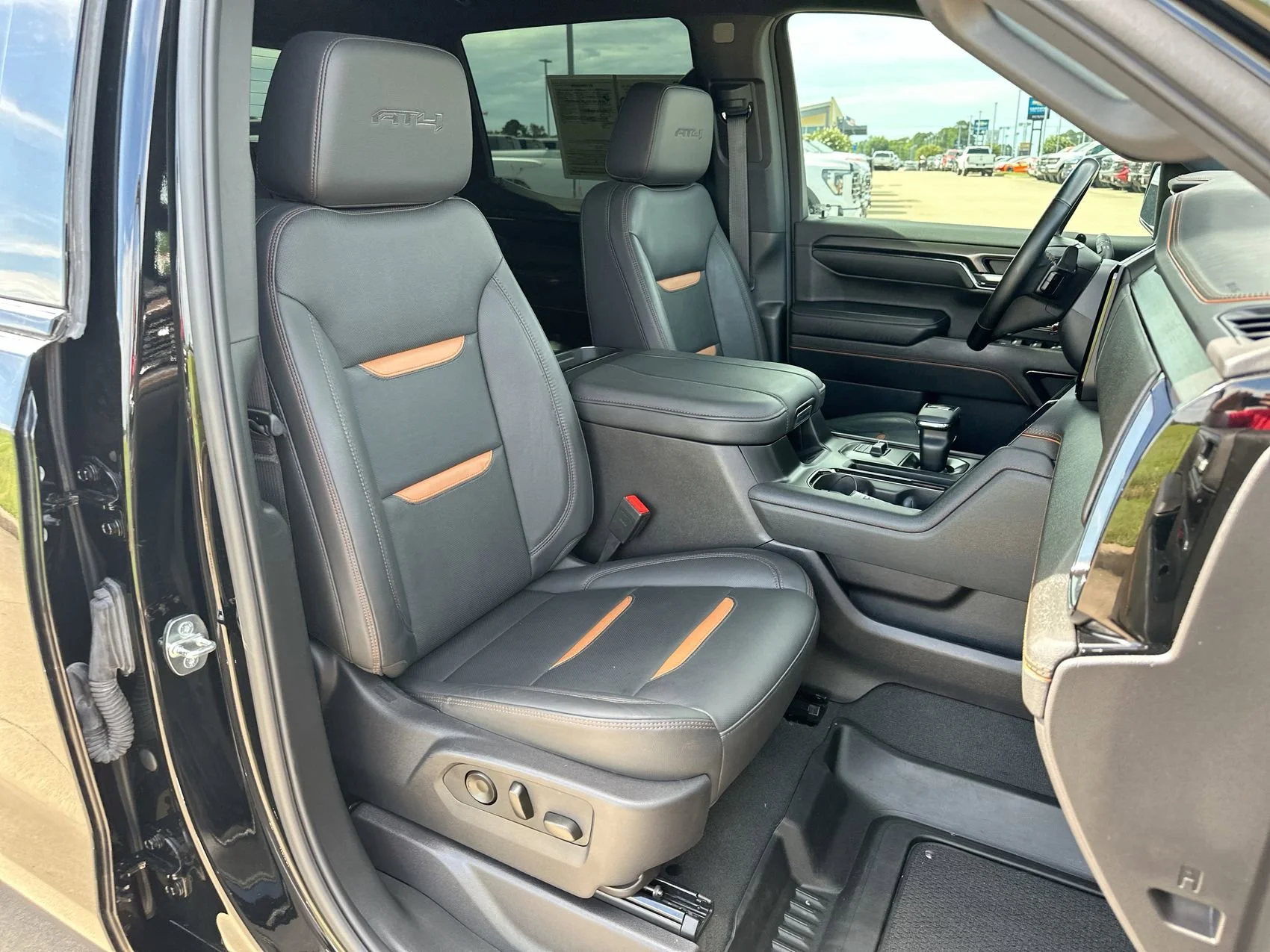 Used 2024 Onyx Black GMC AT4 image 24
