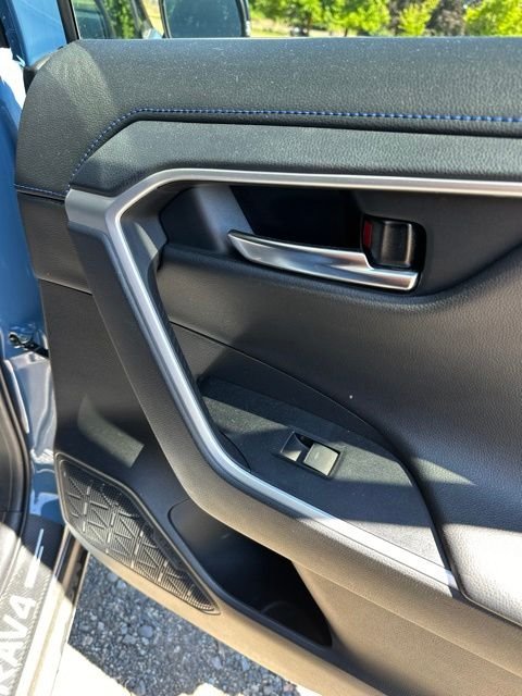 Used 2022 Cavalry Blue/Midnight Black Metallic Toyota XSE image 21