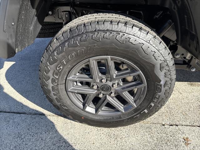 New 2026 Black Clear-Coat Exterior Paint Jeep Sport S image 19