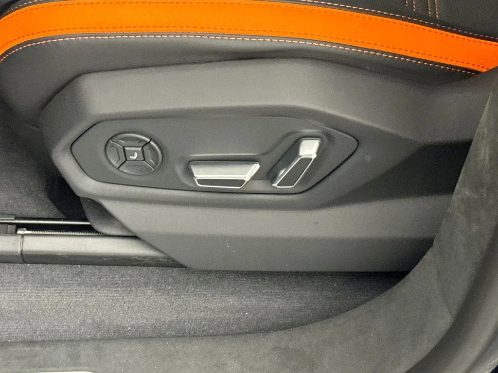 New 2026  Lamborghini SE image 21