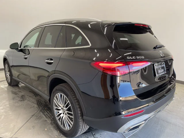 New 2027 Beige Mercedes-Benz GLC 300 image 9