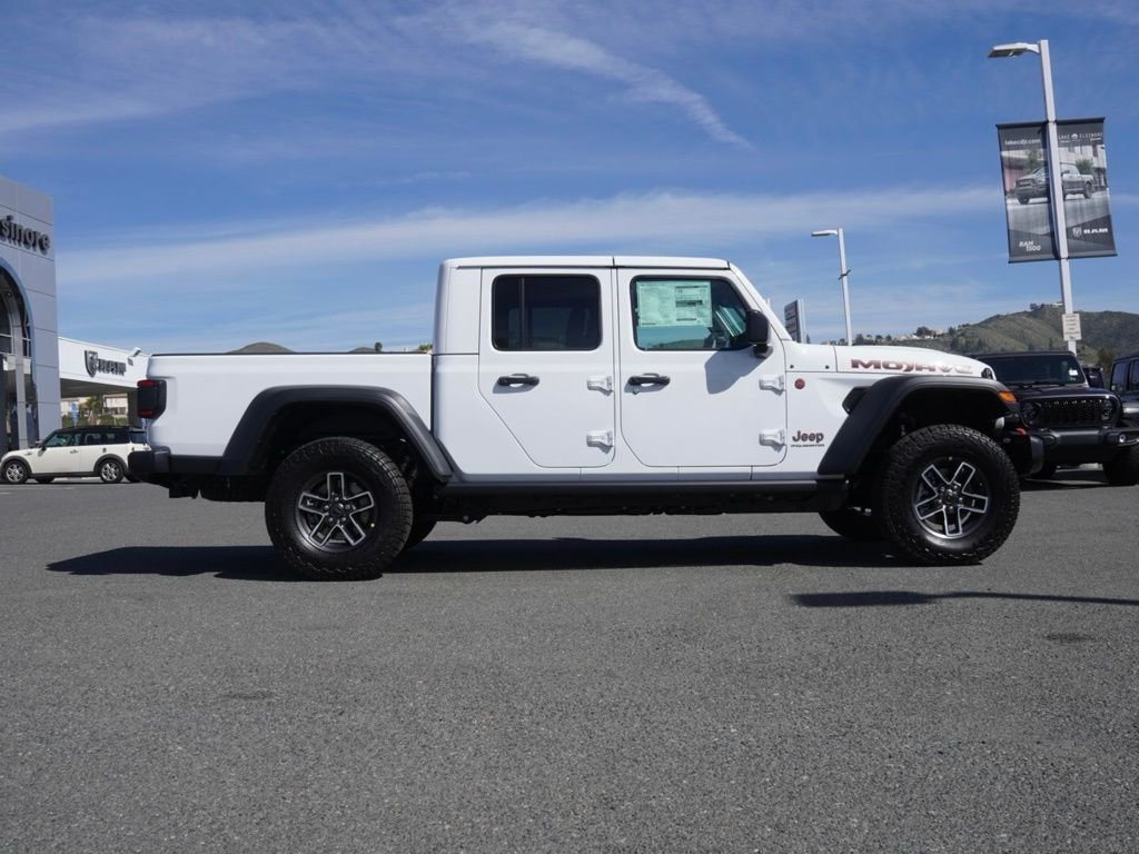 New 2026 Bright White Clear-Coat Exterior Paint Jeep Mojave image 2