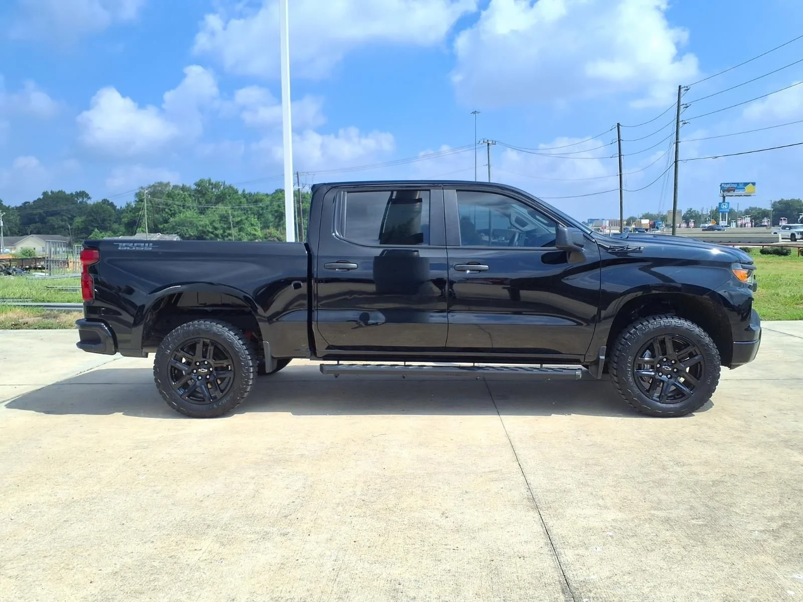 Used 2022 Black Chevrolet Custom Trail Boss image 5