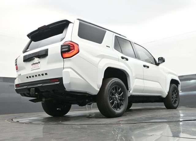 New 2026 Ice Cap Toyota SR5 image 25