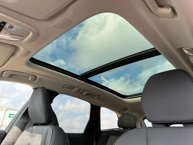 New 2026 Vapour Grey Volvo Plus image 22