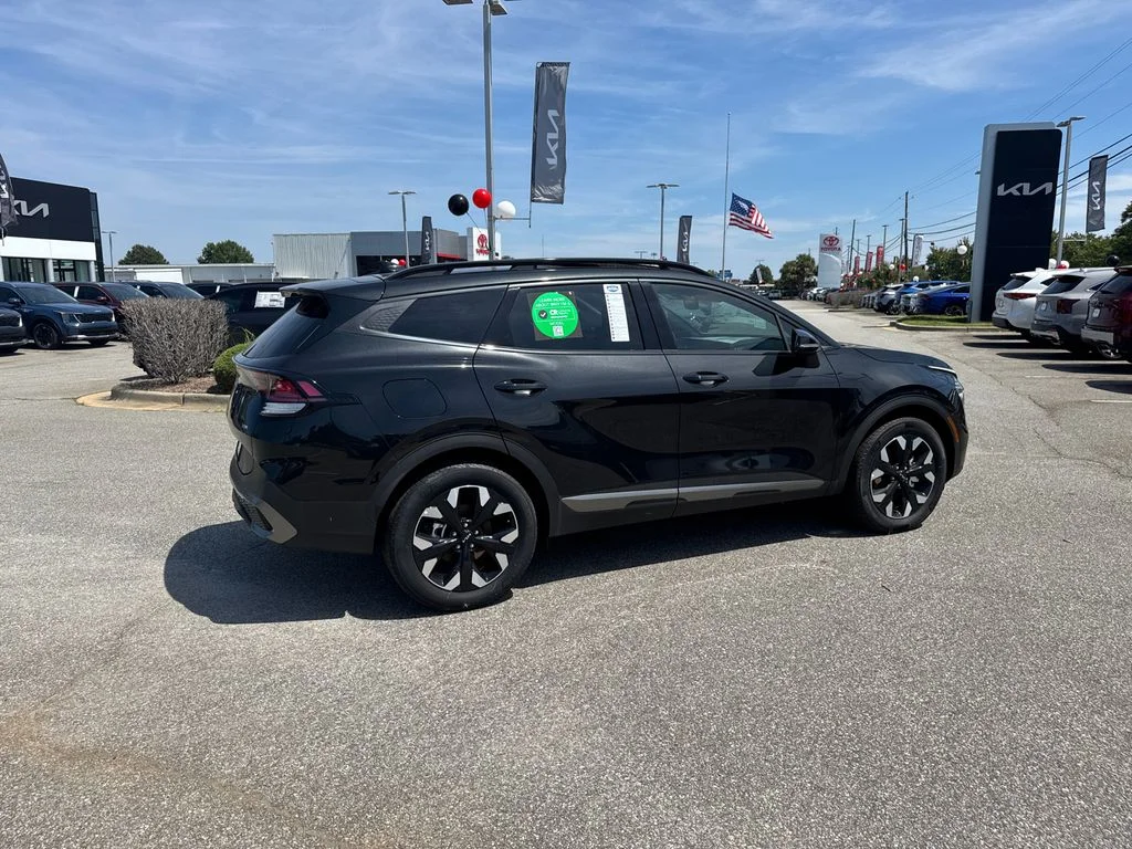 New 2024 Fusion Black Kia X-Line image 3