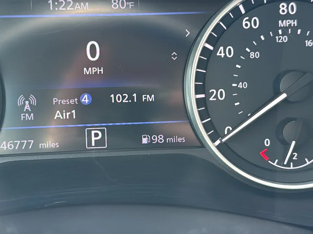 Used 2024 Gray Nissan SV image 12