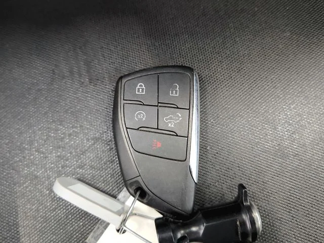 Used 2025 White Chevrolet LT image 33