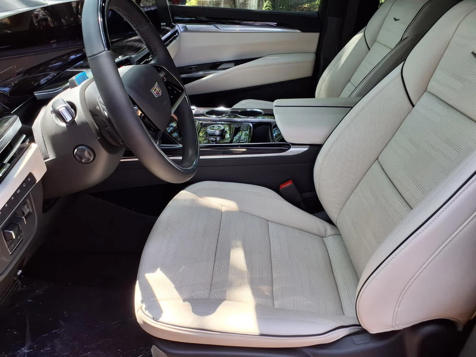 2026 Cadillac Escalade ESV Sport - Photo 9
