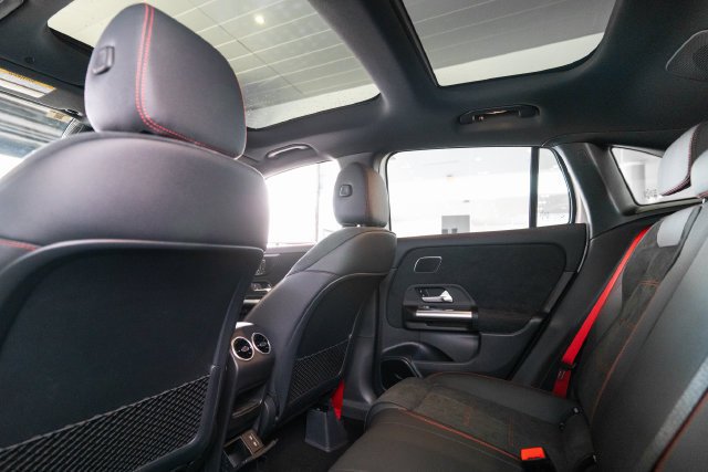 New 2026 Polar White Mercedes-Benz GLA 35 AMG® image 51