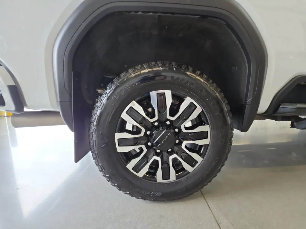 Certified Used 2026 Summit White GMC Denali Ultimate image 28