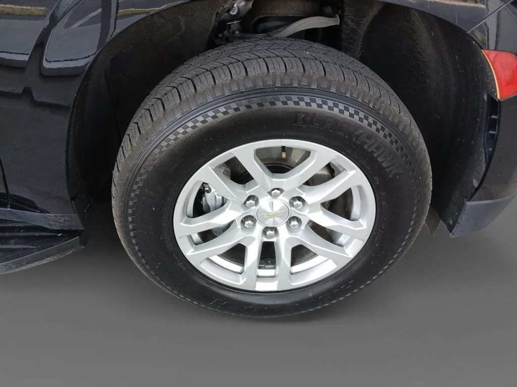 Used 2021 BLACK Chevrolet LT image 16