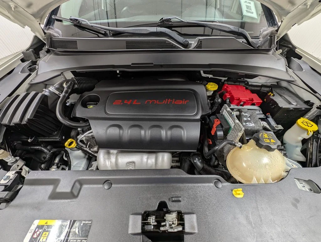 Certified Used 2019 White Clearcoat Jeep Limited image 27