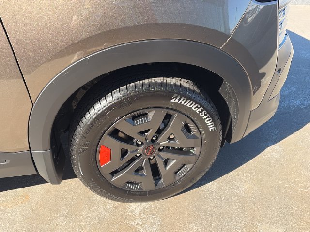 New 2027 Canyon Bronze Metallic Nissan Rock Creek® image 11
