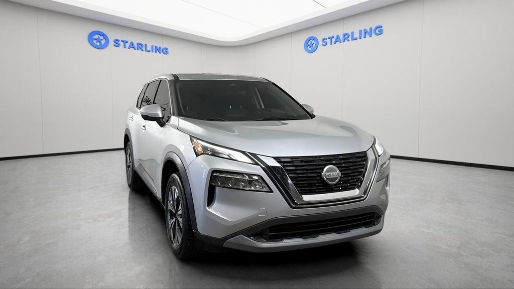 Used 2021 Silver Nissan SV FWD image 14