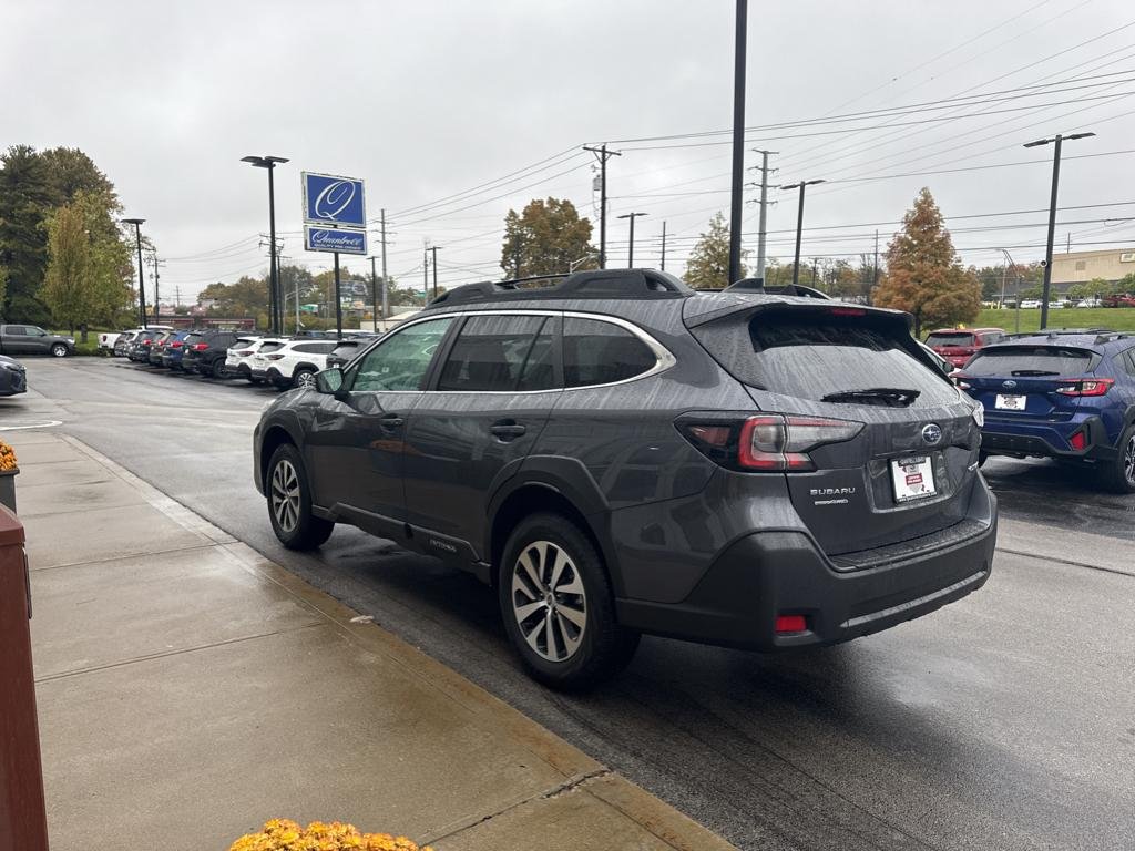2025 Subaru Outback Premium photo 4