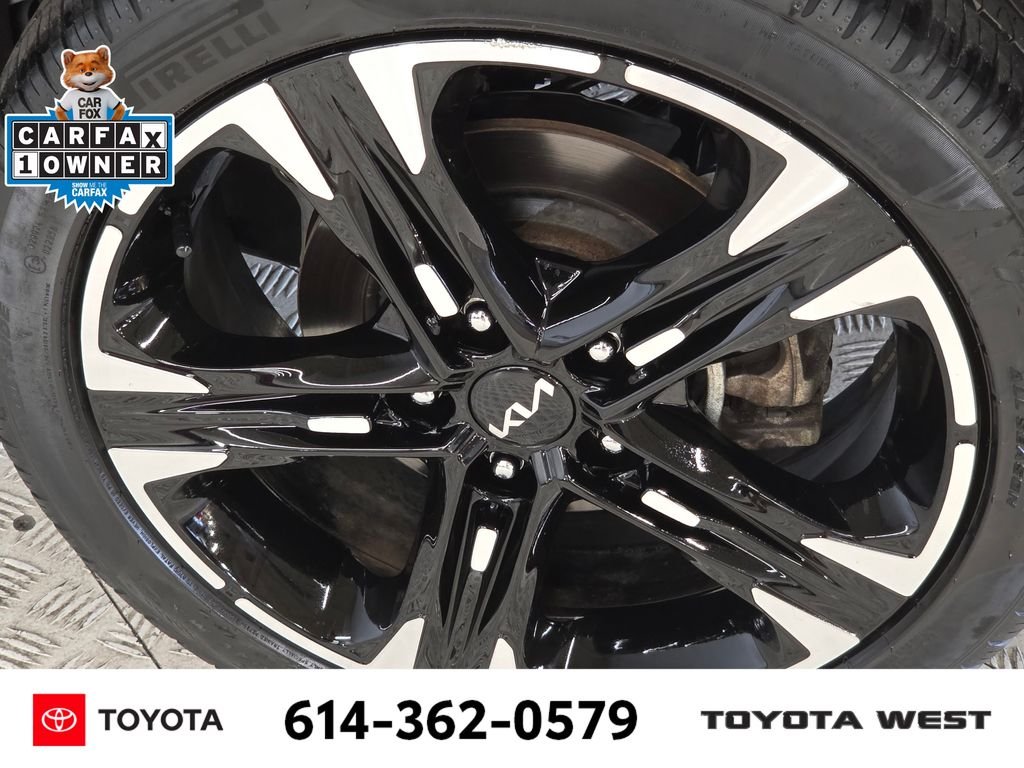 Used 2024 White Kia GT-Line image 12