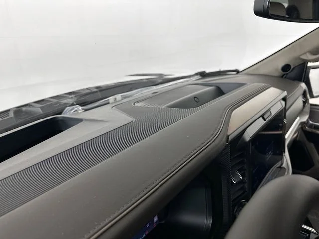 New 2026 Star White Metallic Tri-Coat Ford Platinum image 9