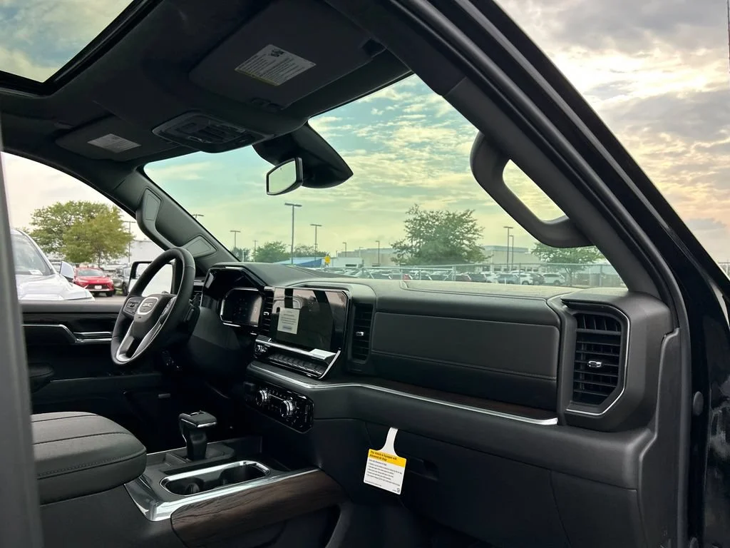 New 2026 Onyx Black GMC SLT image 41