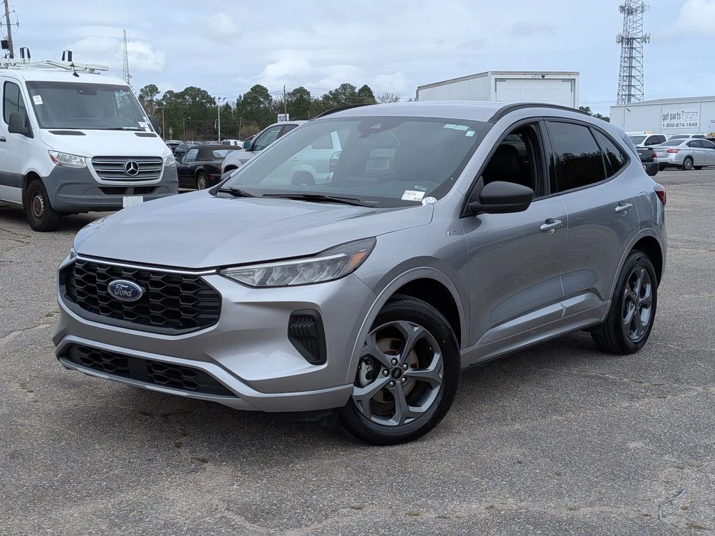 2024 Ford Escape ST-Line AWD's photo