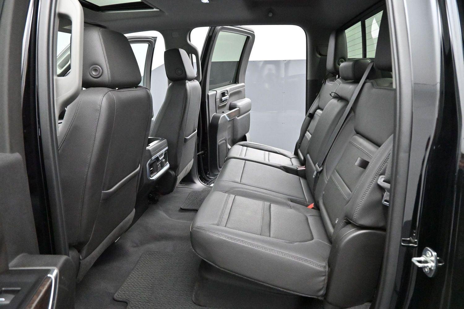 Used 2020 Onyx Black GMC Denali image 33