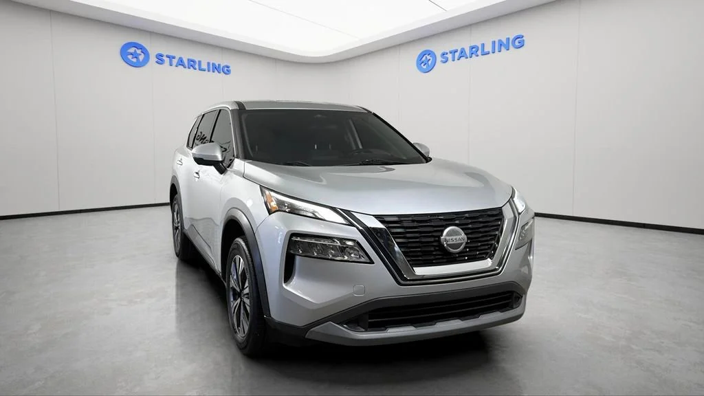Used 2021 Silver Nissan SV FWD image 14