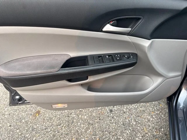Used 2012 Silver Honda LX image 19