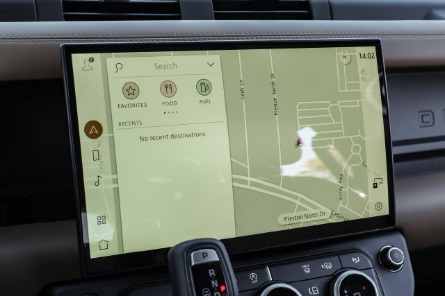 New 2026 Fuji White Land Rover X-Dynamic SE image 28