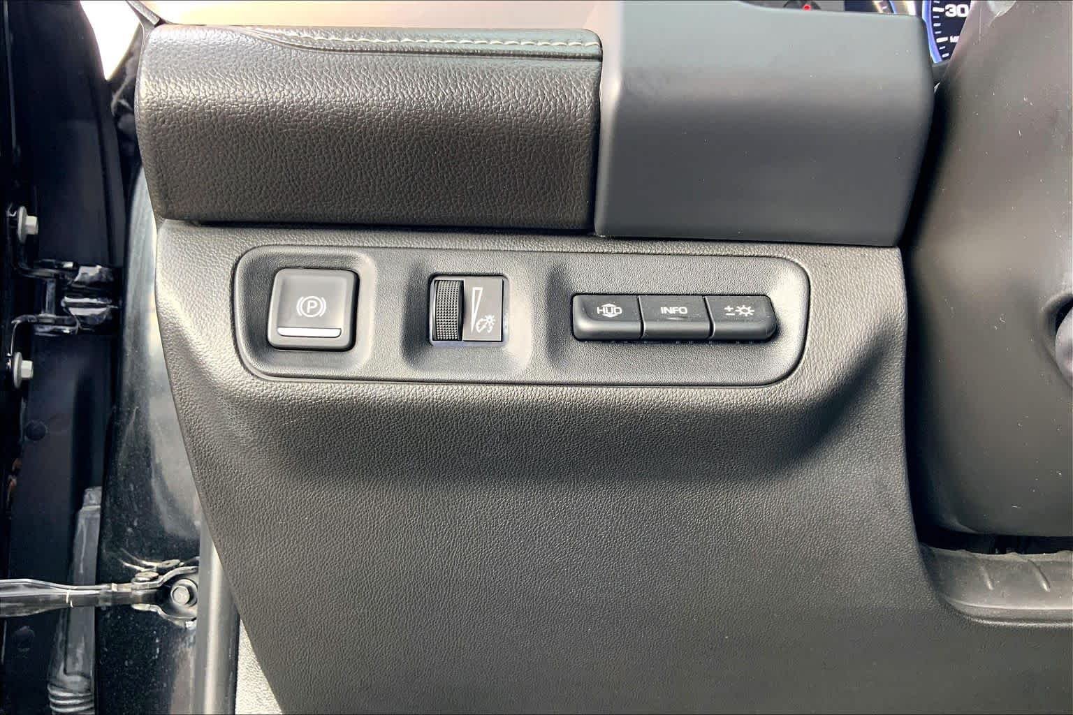 Used 2021 Ebony Twilight Metallic GMC Denali image 33
