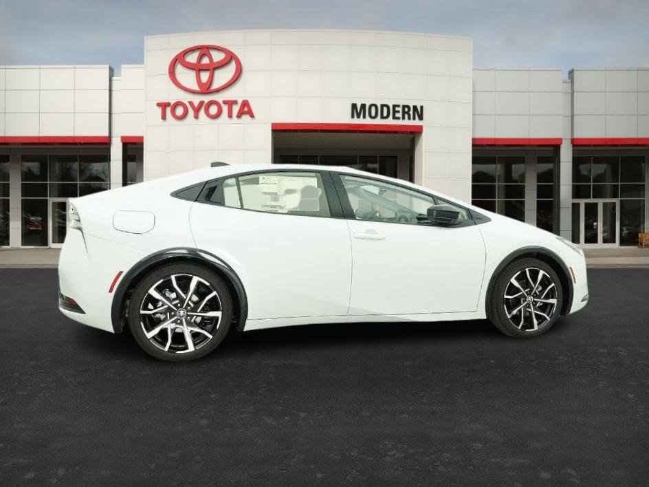 New 2026 Wind Chill Pearl Toyota XSE Premium image 24