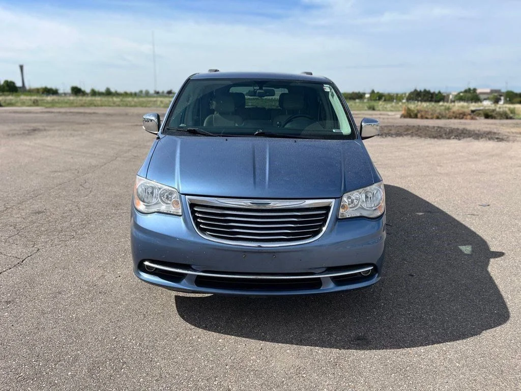 Used 2011 Chrysler Town & Country Touring-L with VIN 2A4RR8DG5BR784617 for sale in Loveland, CO