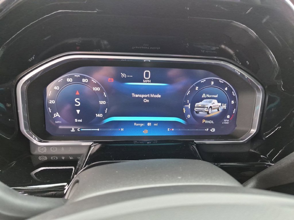 New 2026 Summit White Chevrolet LT (2FL) image 17