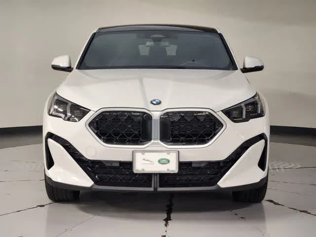 Used 2026 Alpine White BMW xDrive28i image 9