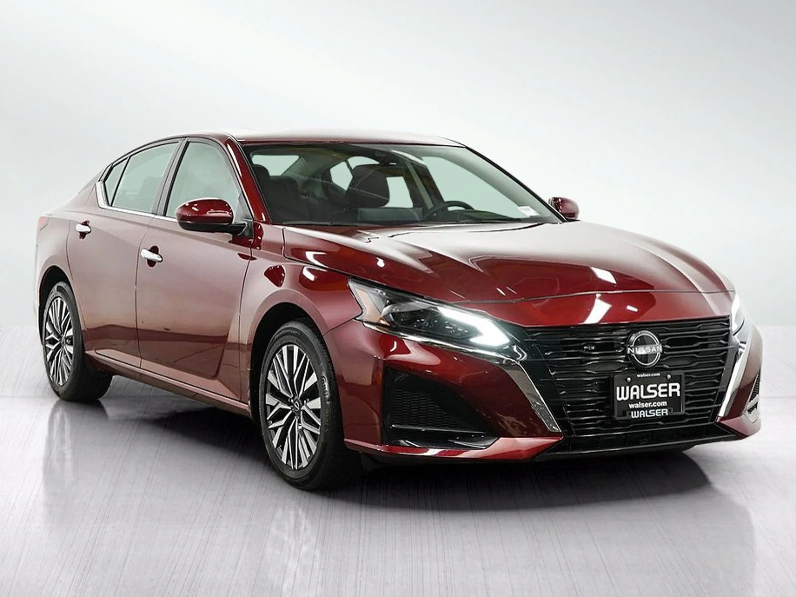 Used 2024 Scarlet Ember Nissan 2.5 SV image 8