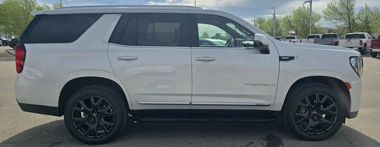 Used 2021 White GMC SLT 4WD image 6