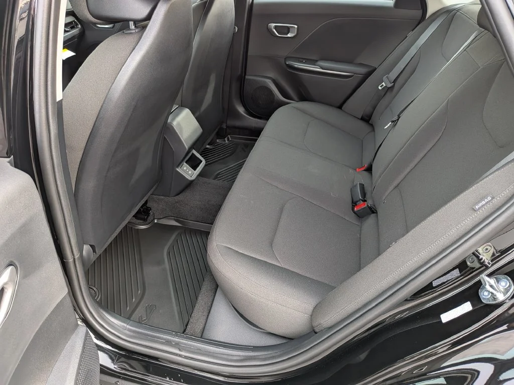 New 2027 Aurora Black Kia LXS image 46
