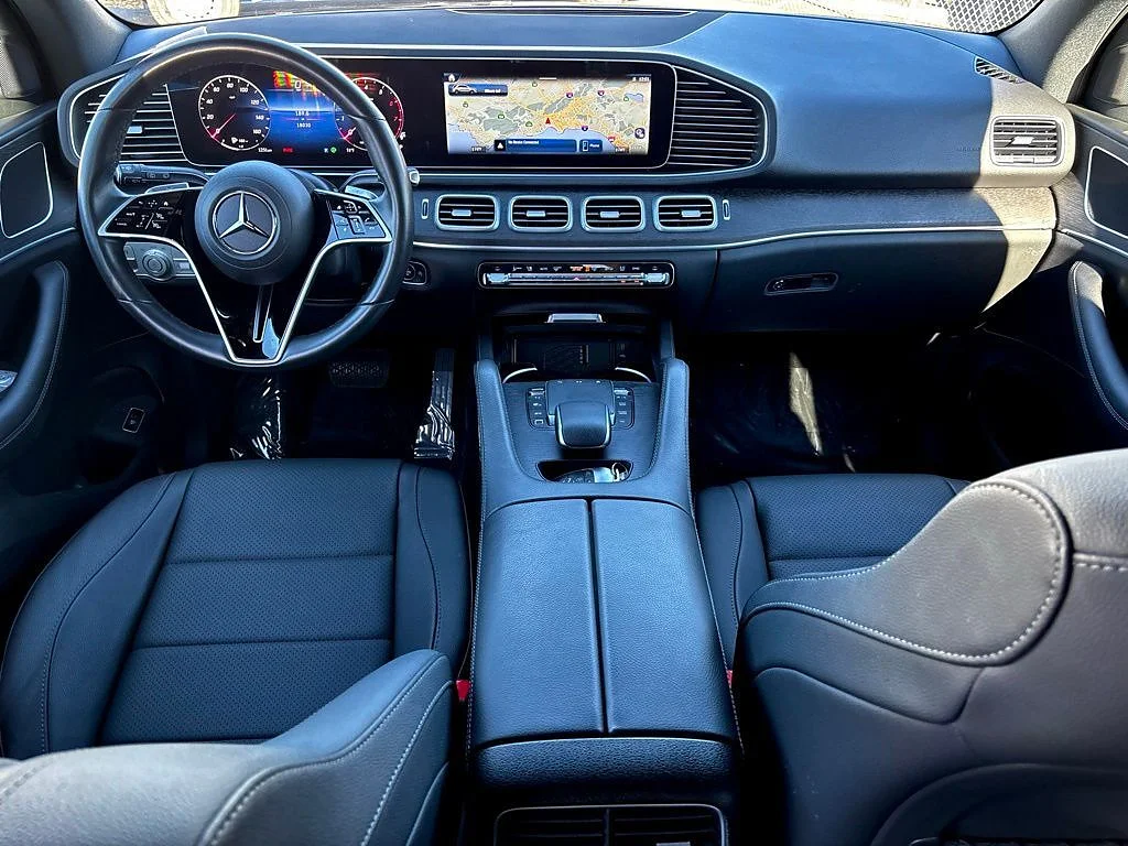Used 2025 Black Mercedes-Benz GLE 450 4MATIC® image 12