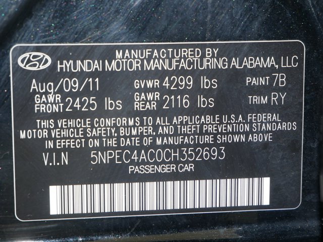 Used 2012 Midnight Black Hyundai SE image 29