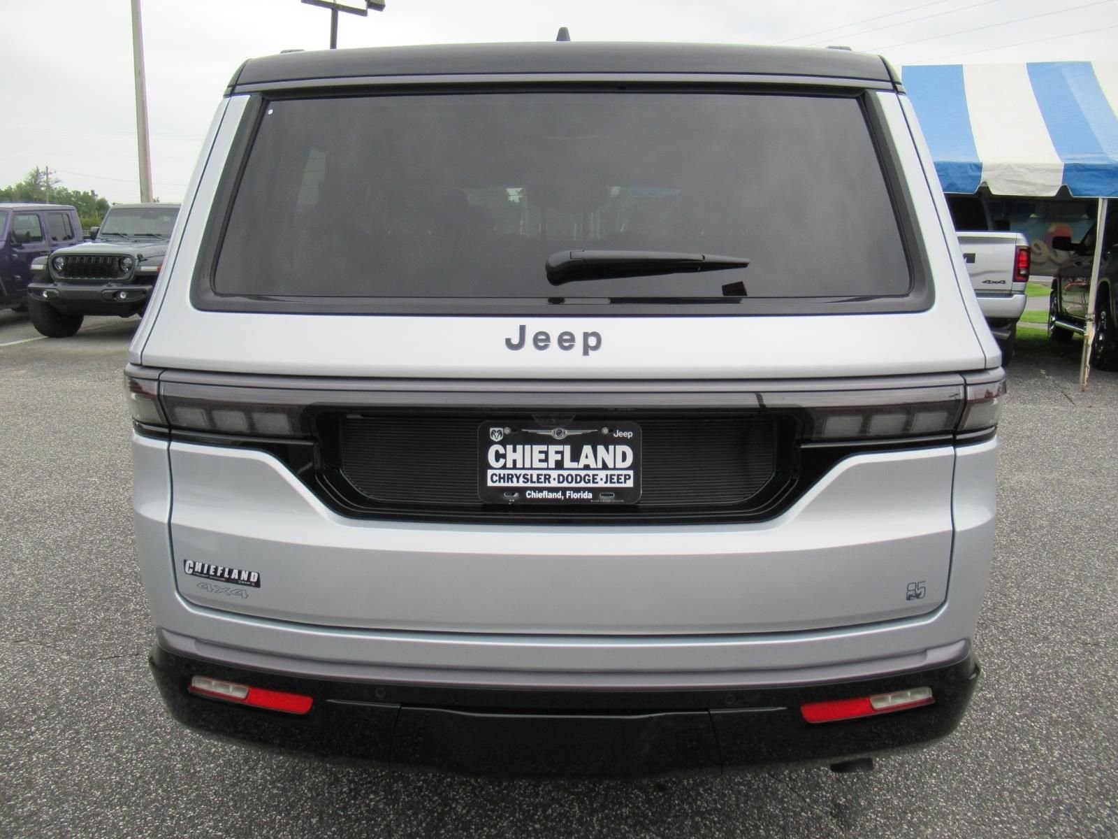 New 2026 Silver Zynith Jeep 85th Anniversary Edition image 6