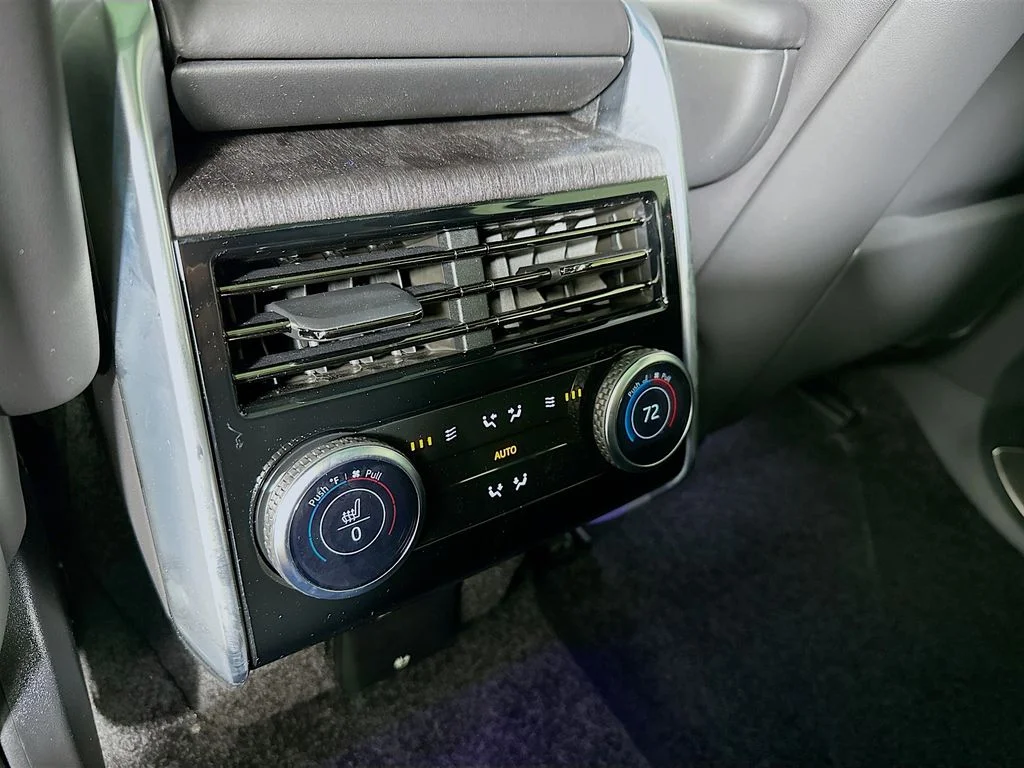 2025 Land Rover Range Rover SE - Photo 28